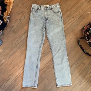 90’s slim straight ultra high rise jeans
